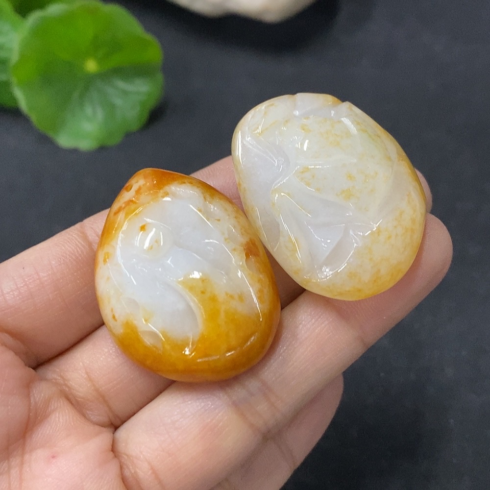 F35139768 Jadeite Pendants Sell as a Lot