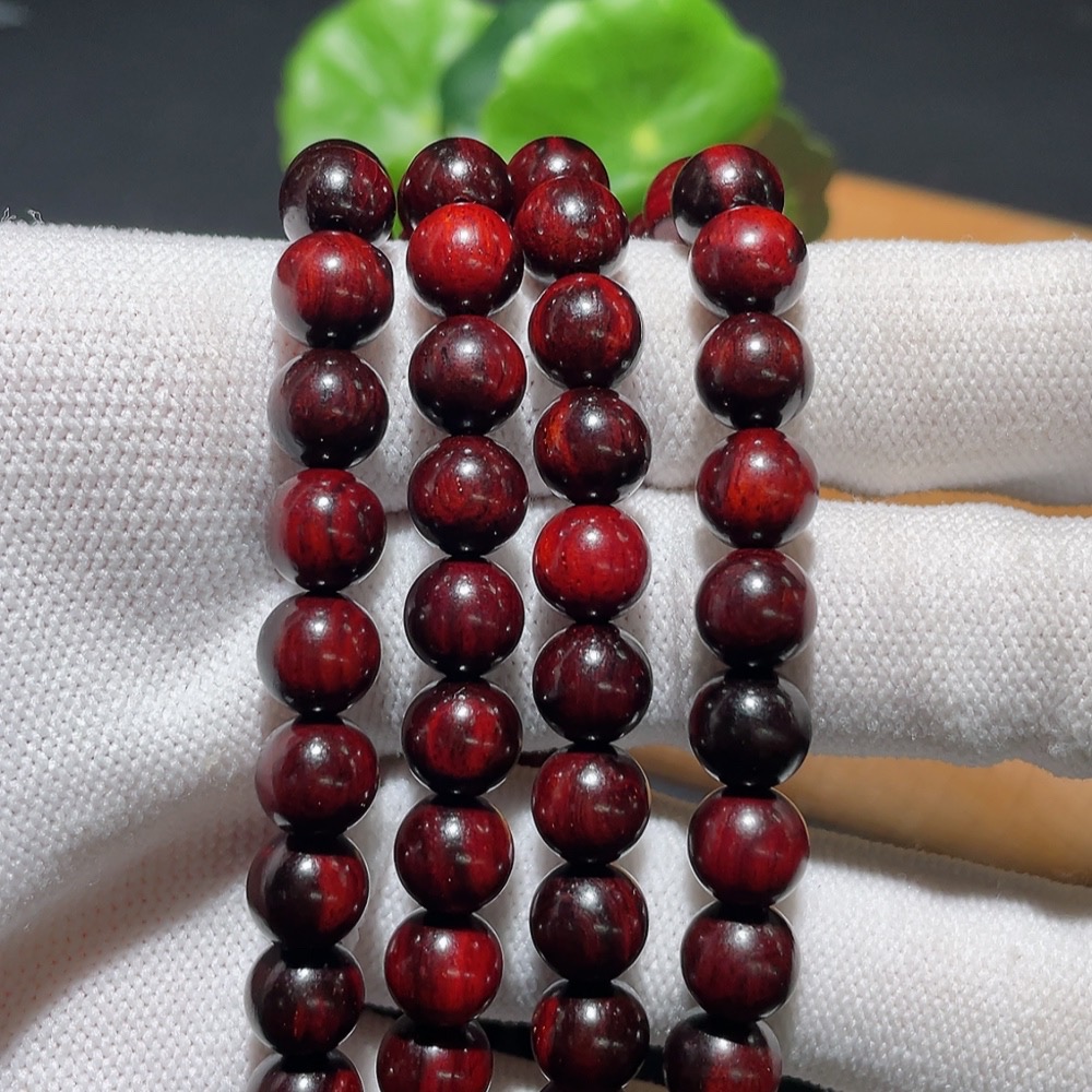 W31608504 Rosewood Long Strand, Total Weight Approx. 35.7g, Bead Size 8mm