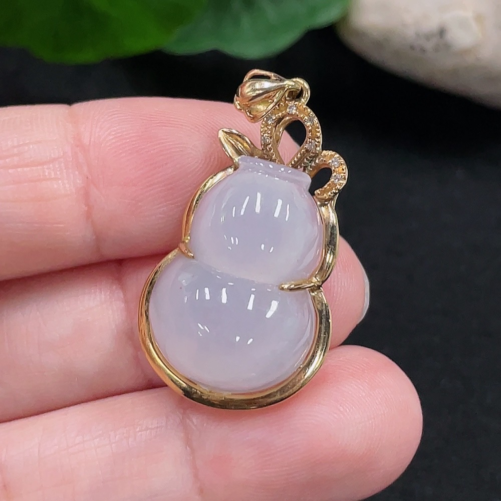 F32735084 Jadeite Gourd Pendant 18K Gold Total Weight Approx. 5.4g (With Diamond Accents)