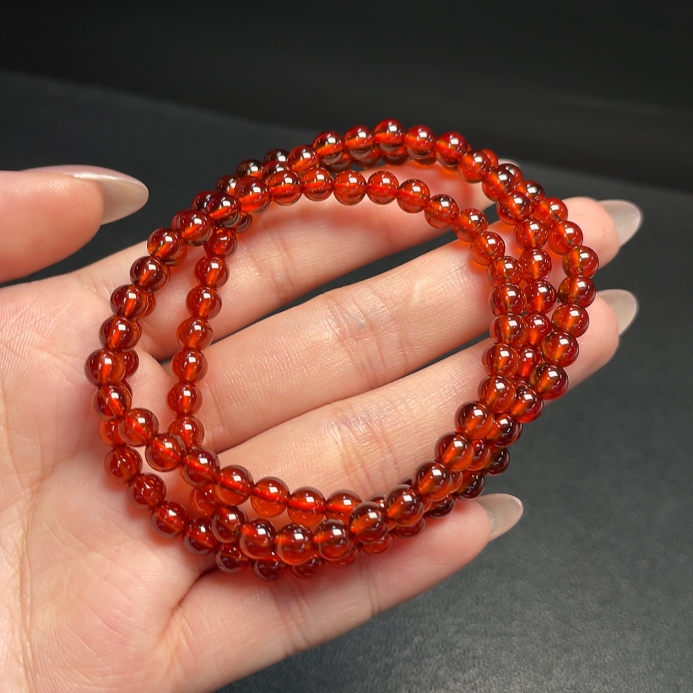 C34009070 Garnet bead necklace, total weight approx. 31.45g, bead size about 5.3mm