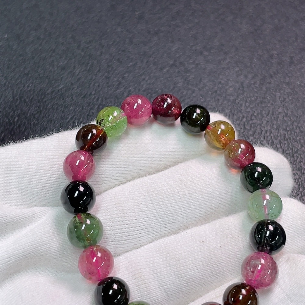 C33869251 Tourmaline Bracelet with Visible Organic Matter, Total Weight Approx. 20.32g, Size ~8.6mm