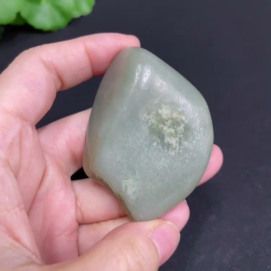 H34037800 Hetian Jade, total weight approx. 68.8g, skin color origin undetermined