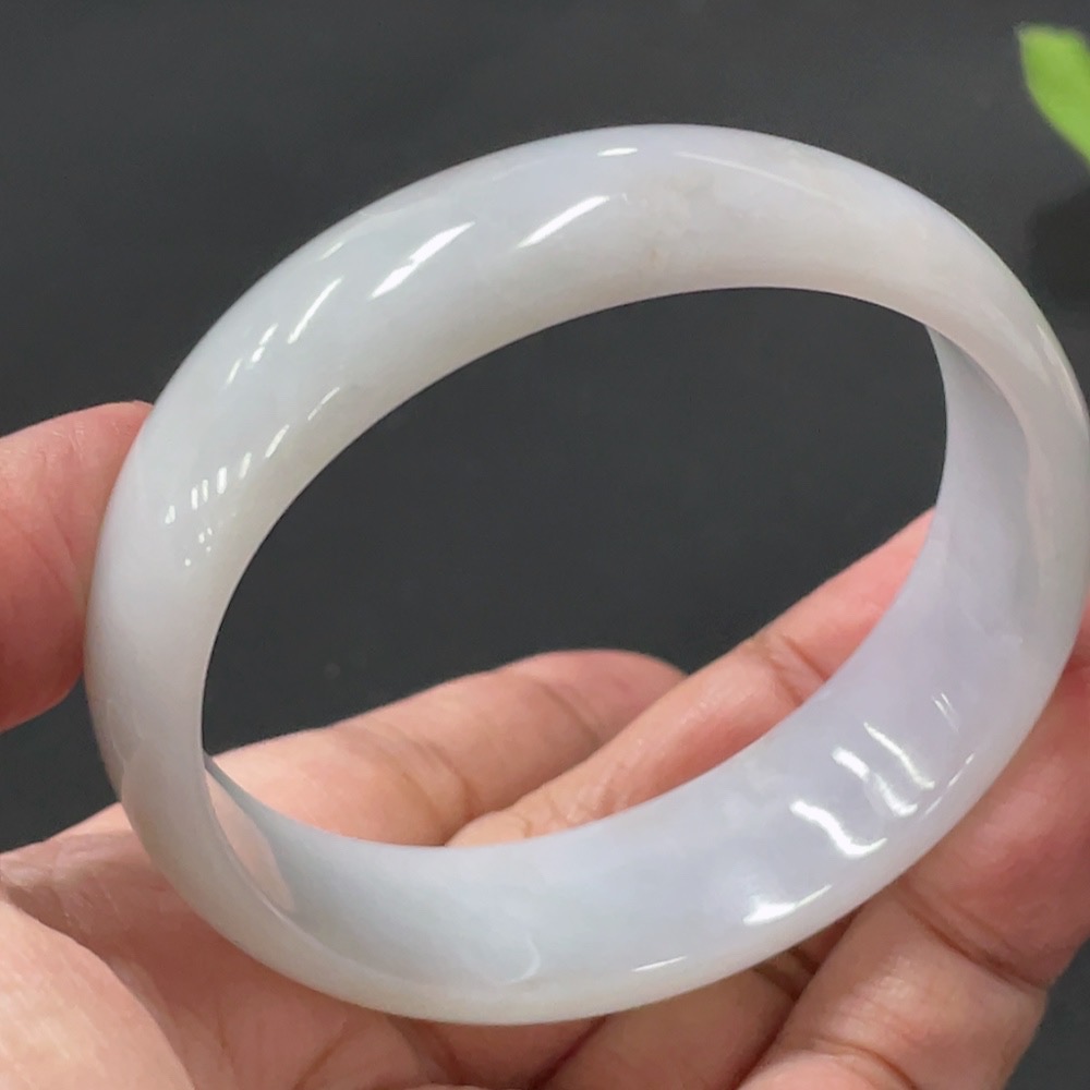 F33874830 Imperial Jadeite Bracelet, Inner/Outer Diameter 55.8/50mm, Total Weight Approx. 51.22g