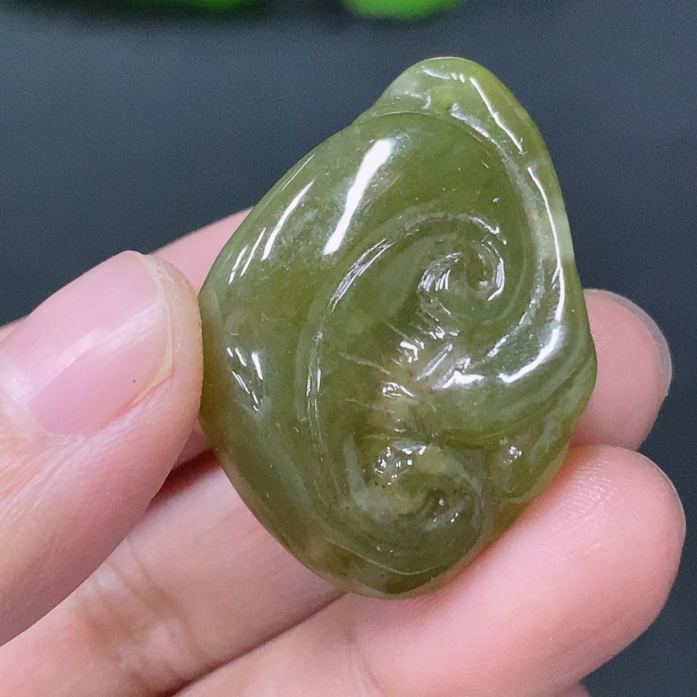 F23589289 Jadeite Ruyi Pendant  Total Weight: 15.280g