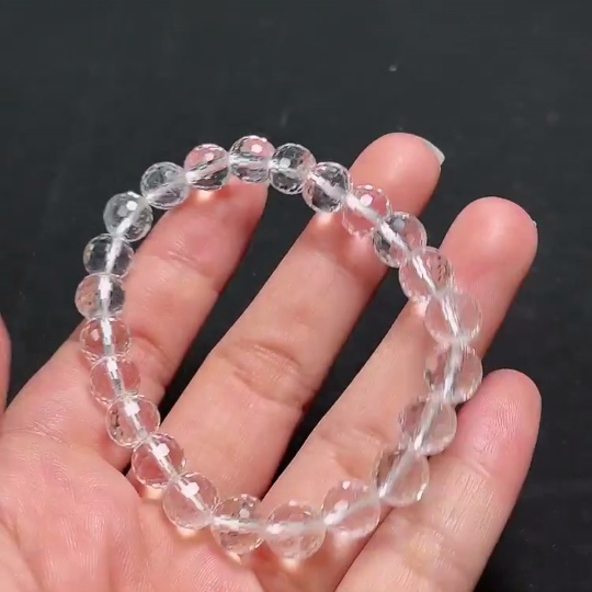 C33854911 Crystal Bracelet 17.64g 8.2mm