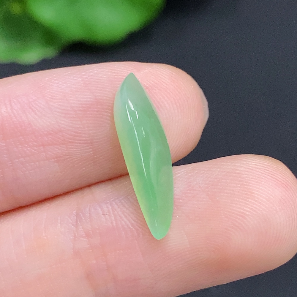 F30543604 Jadeite inlay, total weight approx. 0.6g