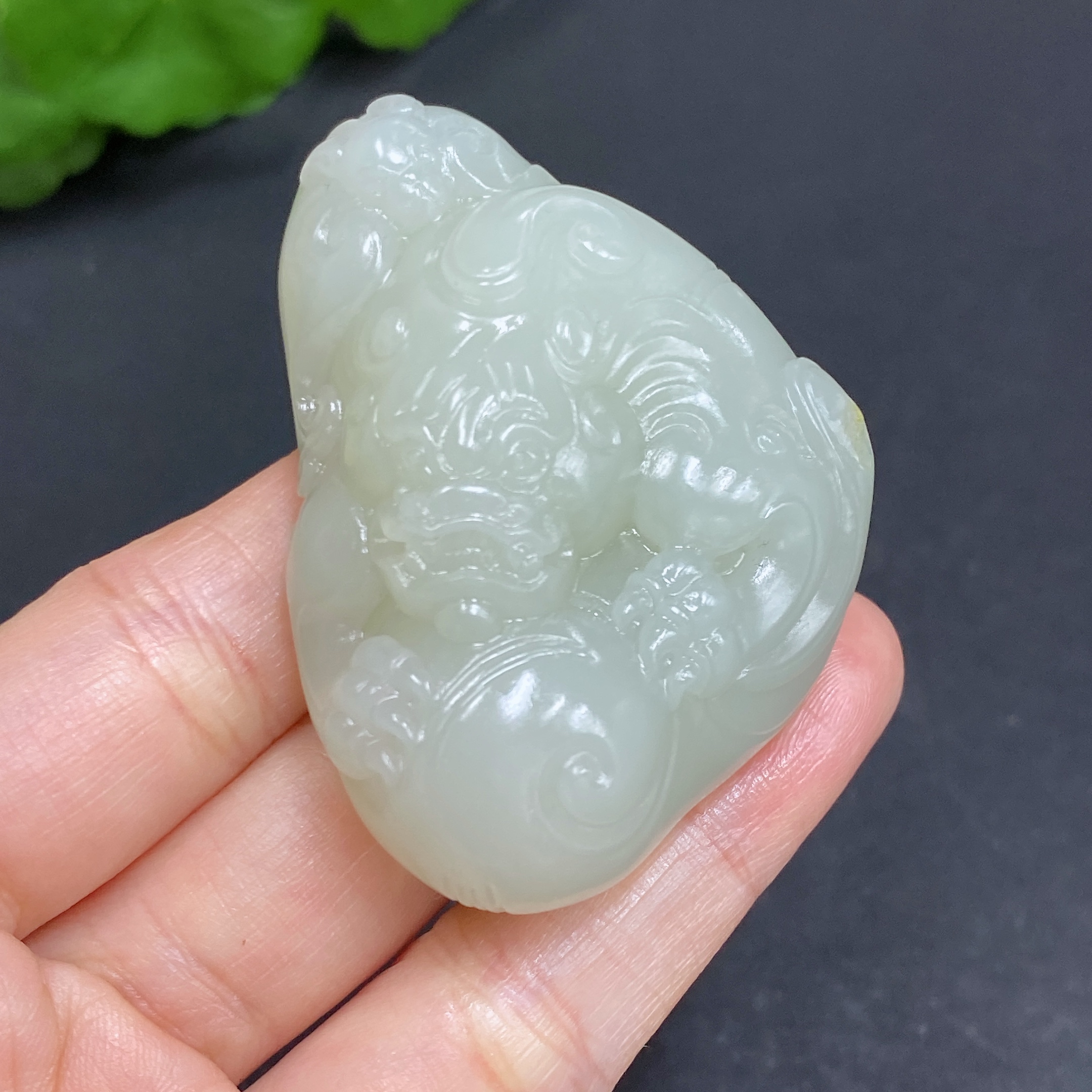 H29406001 Hetian Jade Pendant, Auspicious Beast, Total Weight Approx. 55.7g, Undetermined Skin Color Origin, Collection Card