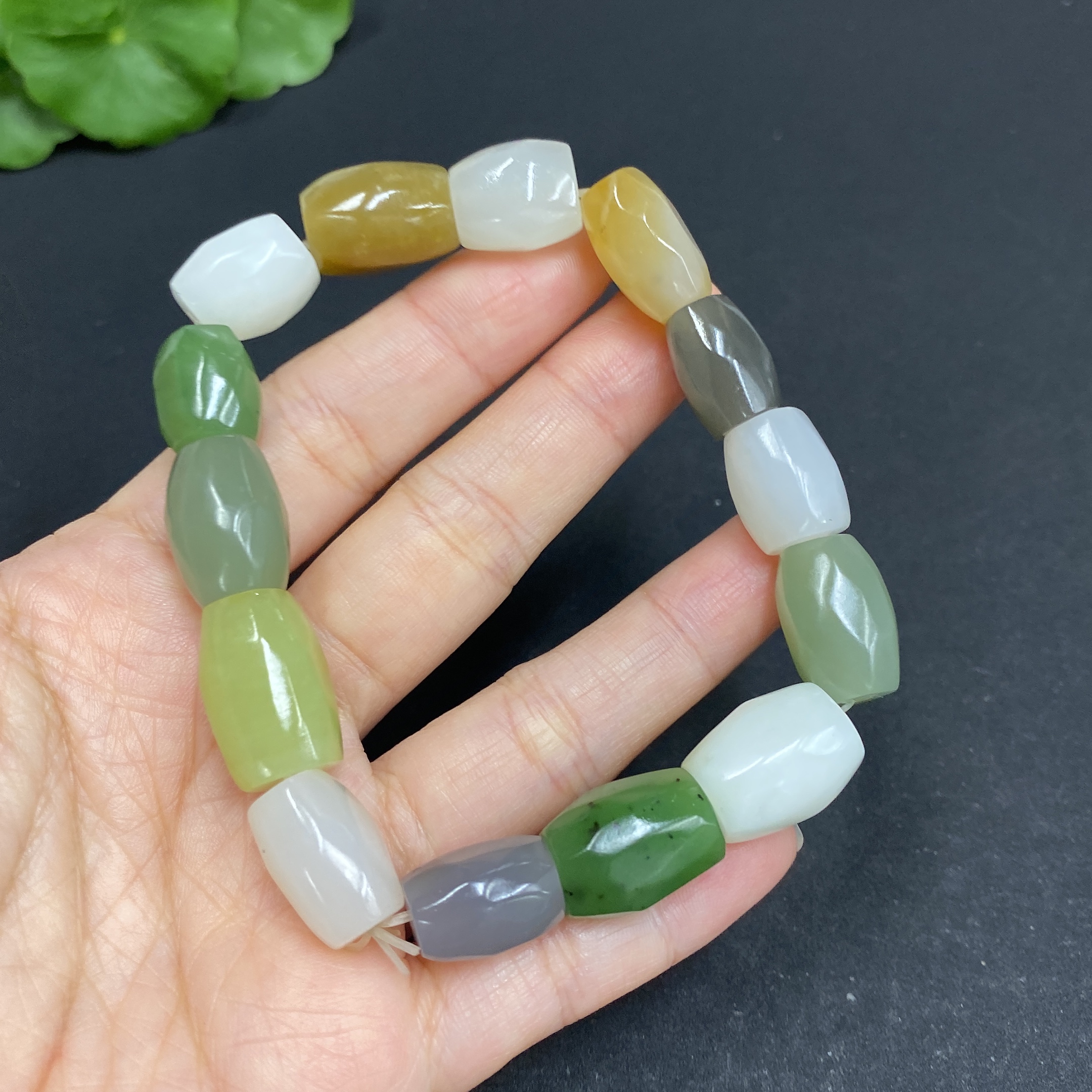 H33939788 Hetian Jade Bracelet Total Weight Approx. 46.6g