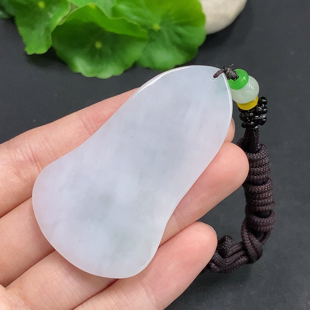 F35079353 Jadeite Guanyin Pendant, Total Weight Approx. 26.6g (Including Rope Weight), Matching Beads Not Jadeite