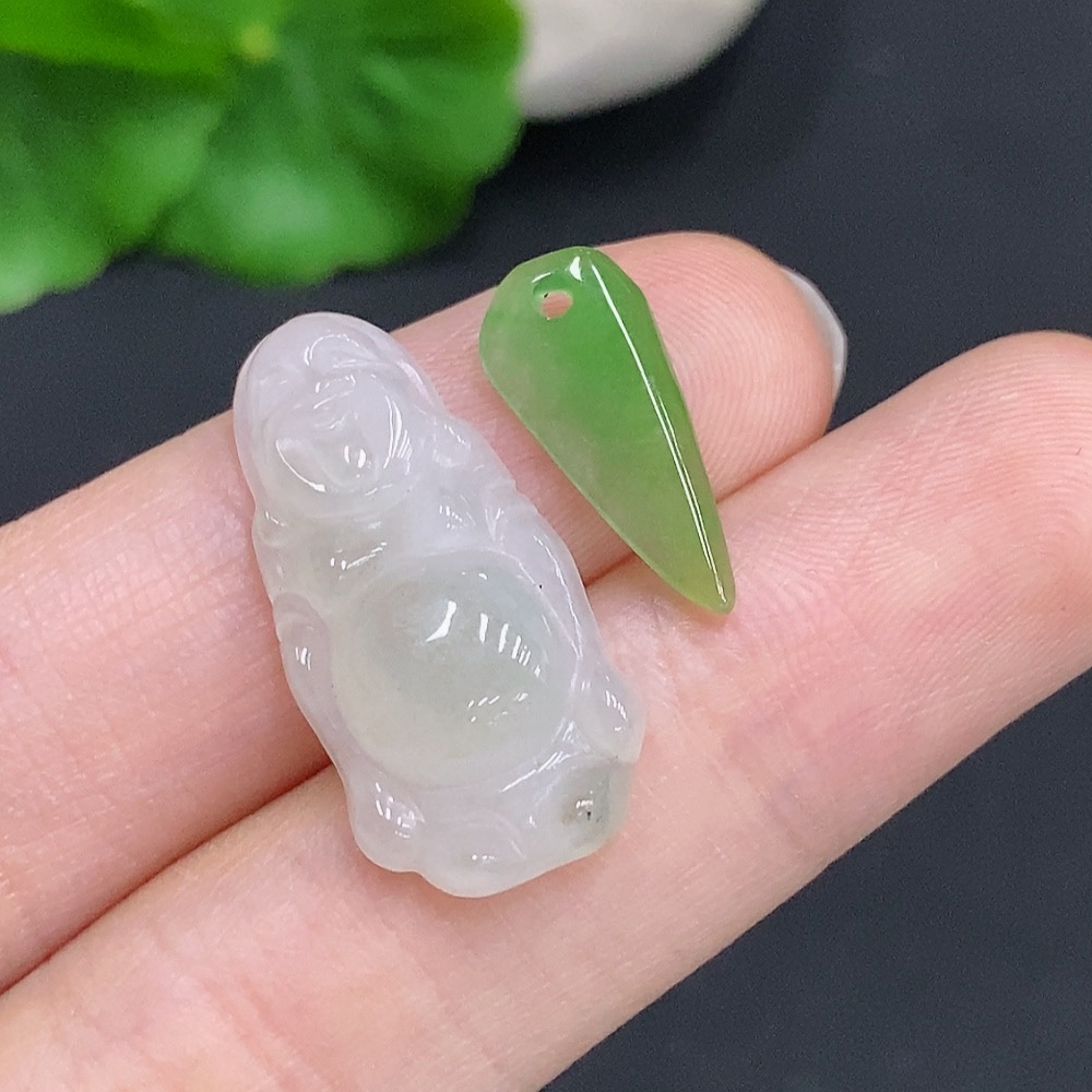F33831776 Jadeite Pendant Sell as a Lot