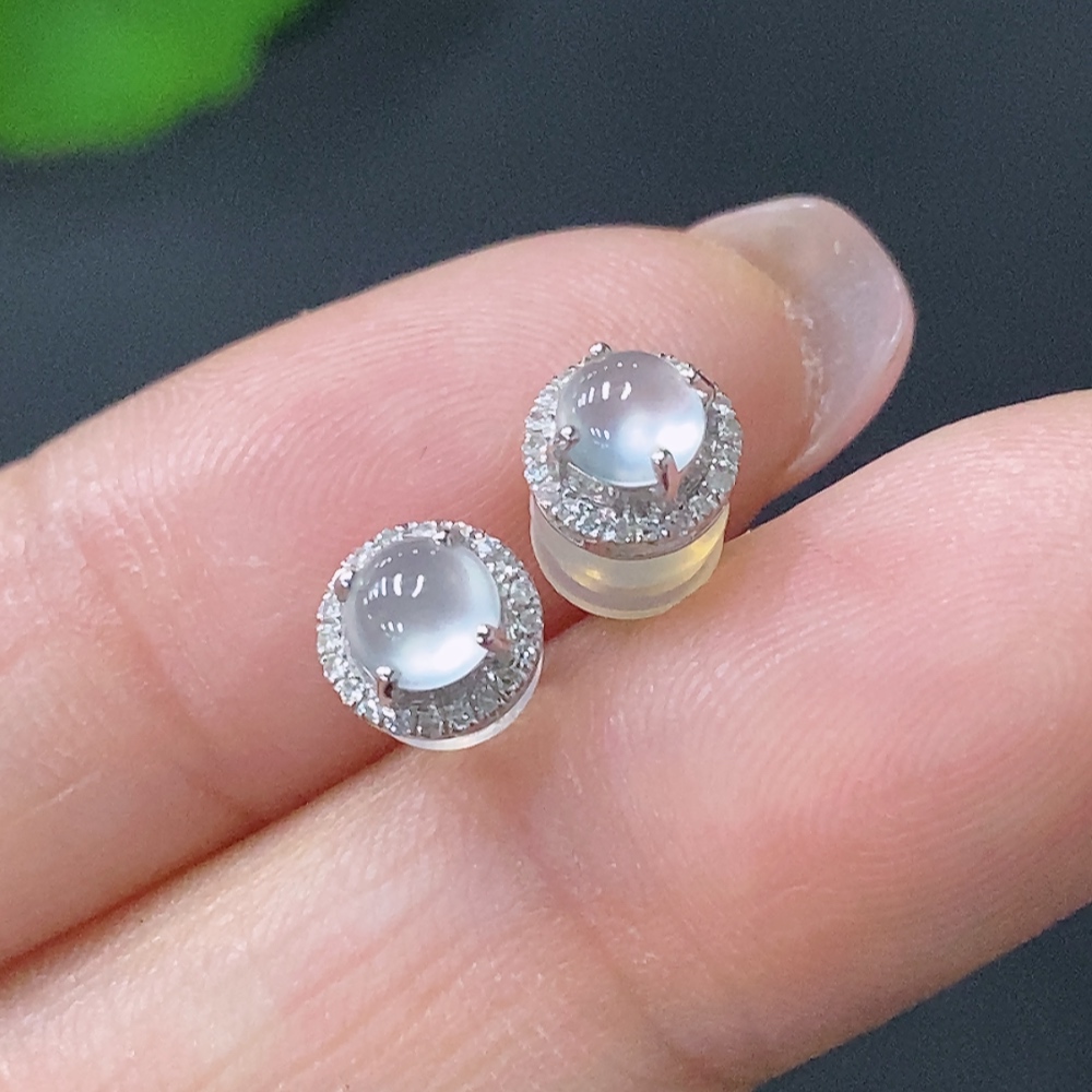 F27116842 Jadeite Earrings with 18k Gold Setting, Total Weight Approximately 1g