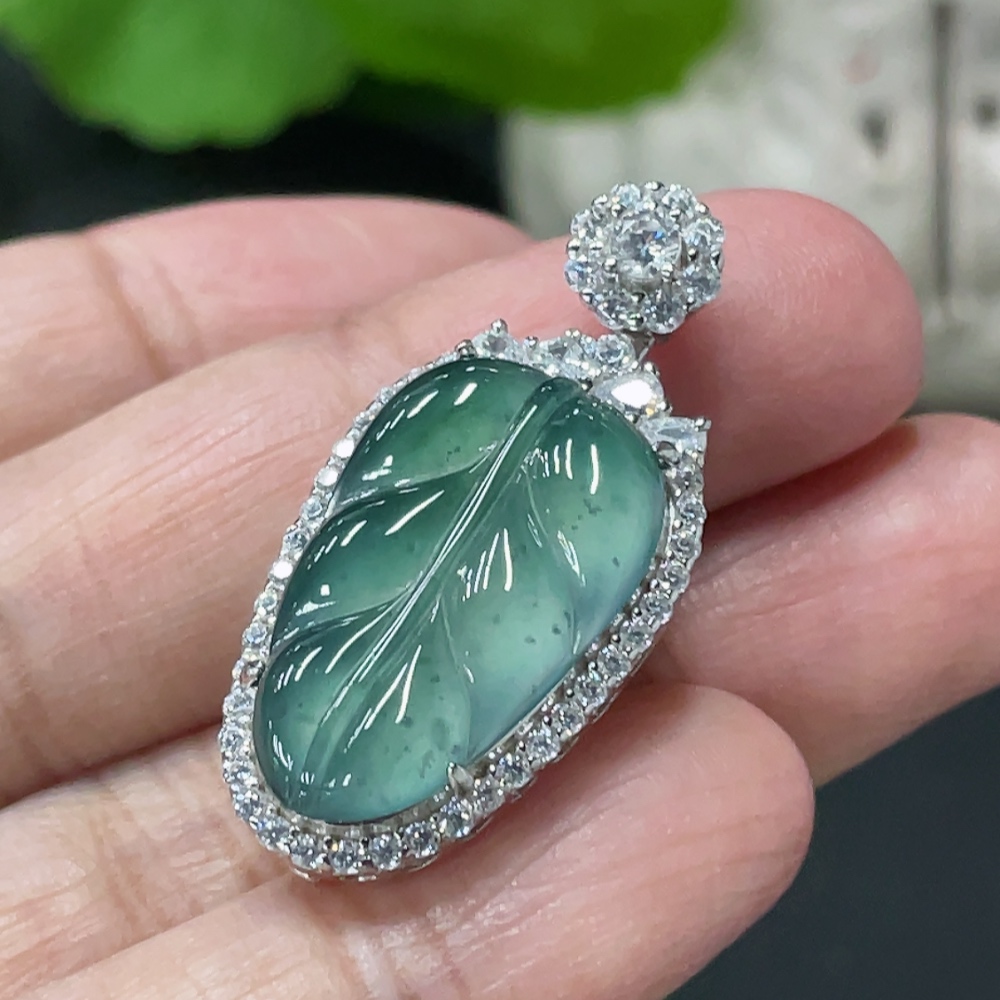 F35080367 Jadeite Leaf Inlay Pendant Non-Gold Inlay Total Weight Approx.6.48g