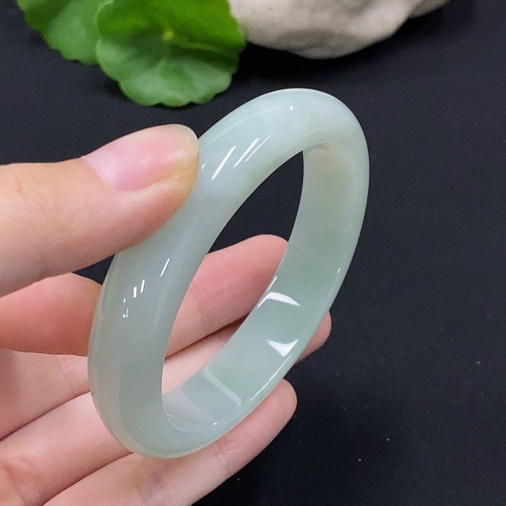 F33926893 Jadeite Concubine Bangle 56.5/49 Size Total Weight Approx. 47.3g