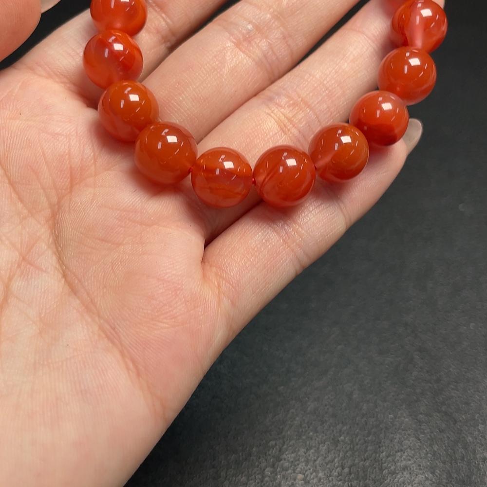 C34992036 Red Agate Bracelet with Visible Organic Matter, Total Weight Approx. 29.50g, Size About 10.4mm