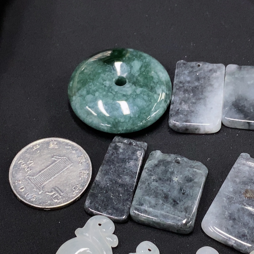 F29381420 Jadeite Pendant Sell as a Lot Color Origin Undetermined