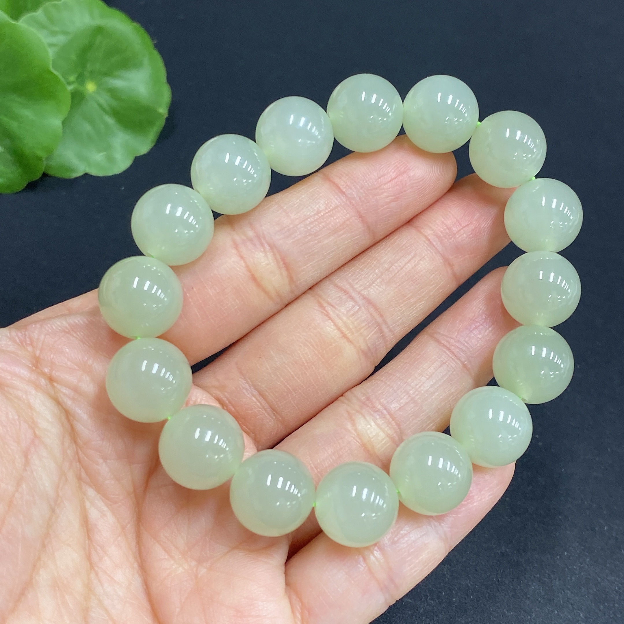 H31642395 Hetian Jade Bracelet       Approx.11.7mm         Total Weight Approx.41.5g