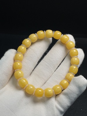 C30511672 Amber Beeswax Bracelet Approx. 9.6mm Total Weight Approx. 12.03g