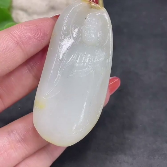 H34016636 Hetian Jade Seed Material Pendant - Guanyin, Undetermined Skin Color Origin, Non-Hetian Jade Beads, Total Weight Approx. (Including String) 51.5g
