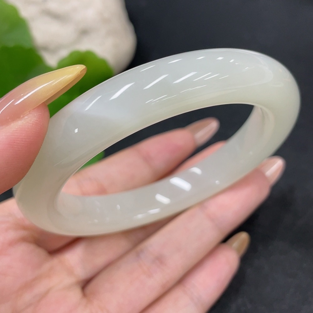 H31671200 Hetian Jade Round Bracelet Size 58.1 Total Weight Approx. 59.4g