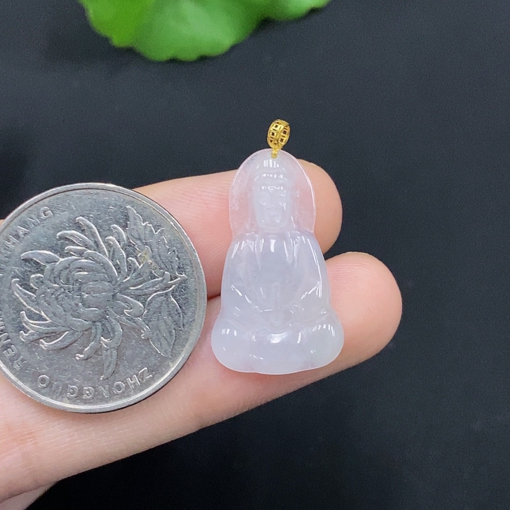 F28201394 Jadeite Guanyin Pendant with 18K Gold Clasp, Total Weight Approx. 1.3g