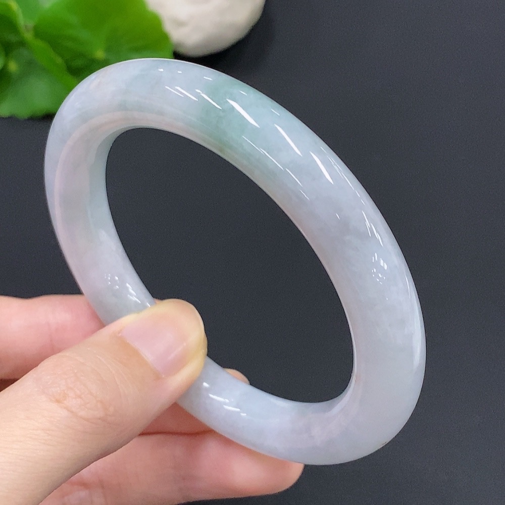F23563862 JadeiteRound Bangle, Loop Size 55.5, Total Weight 58.270g