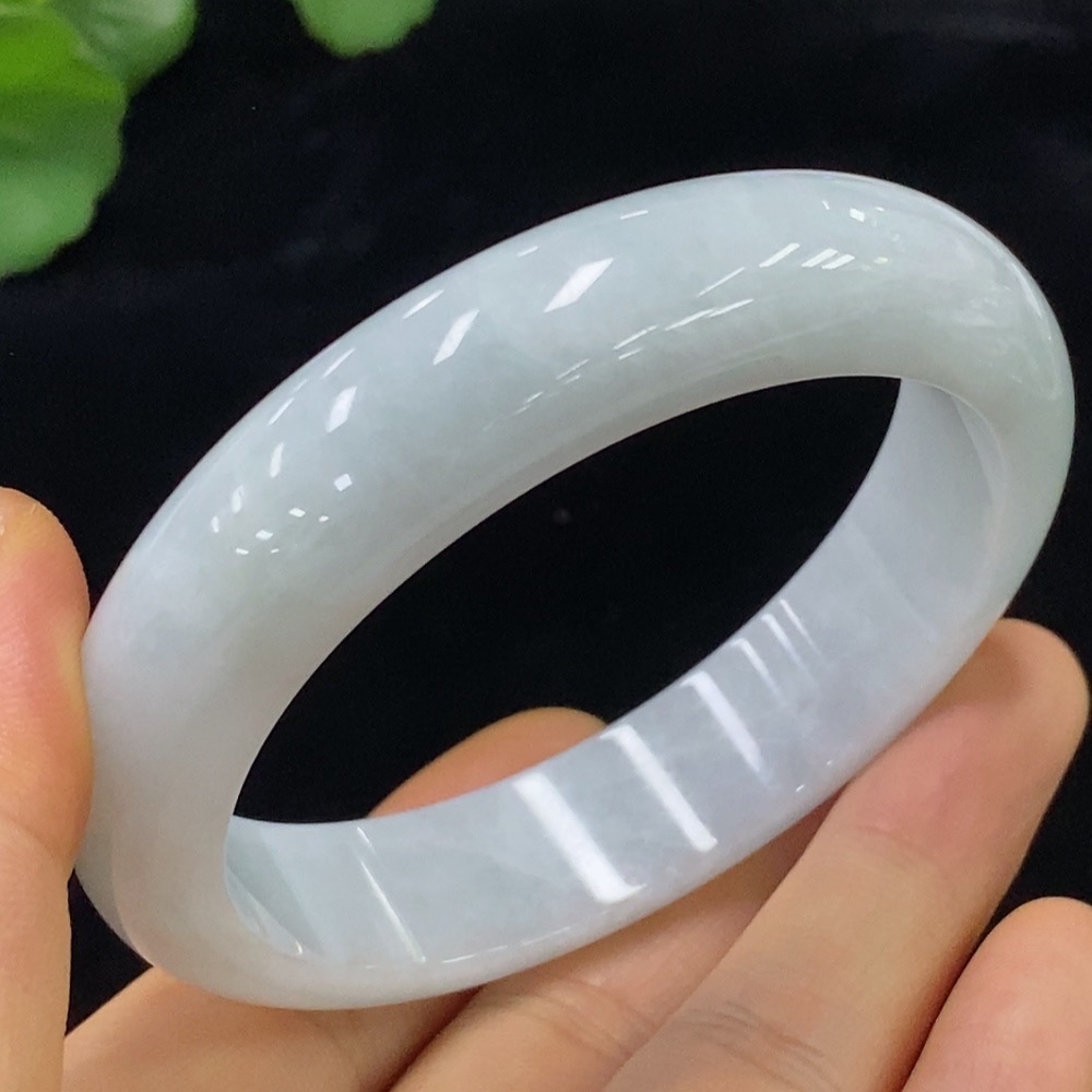 F34974104 Jadeite Round Bangle Size 57.5 Total Weight Approximately 64.53g With Crack