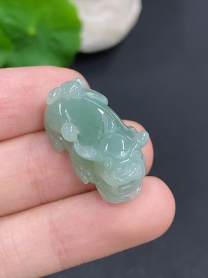 F41933538 翡翠貔貅挂件 货品总重约6.2克