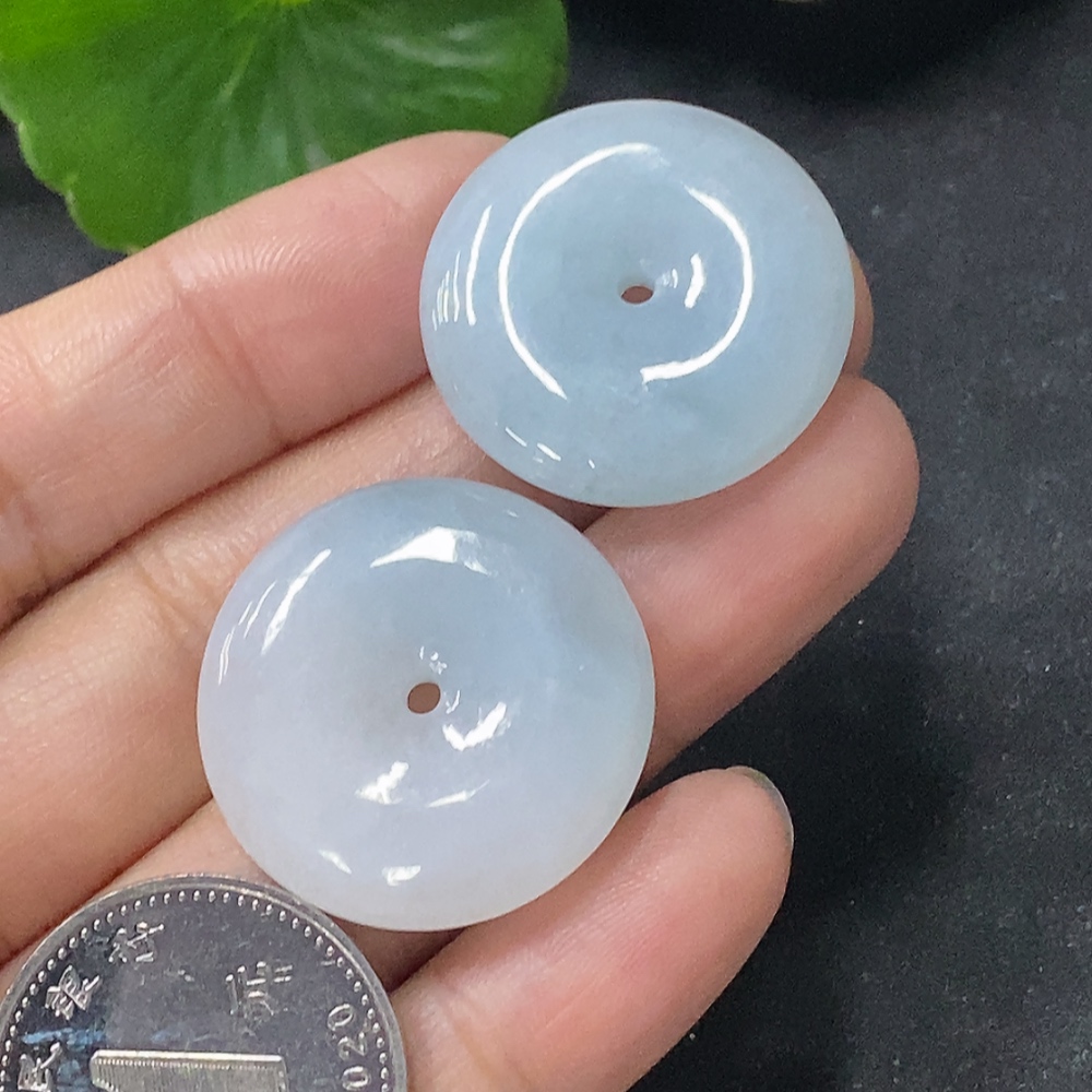 F33912379 Jadeite Pendant Sell as a Lot