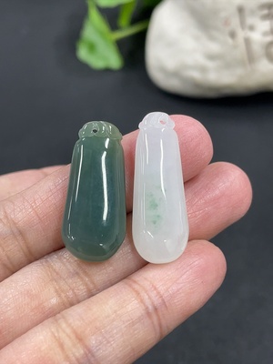 F41853245 翡翠福瓜挂件 货品总重约7.11g
