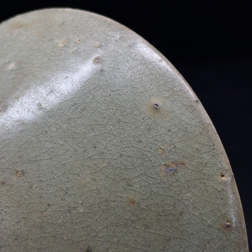 W32765736 Porcelain, intact, celadon conical bowl (subject to the actual item)