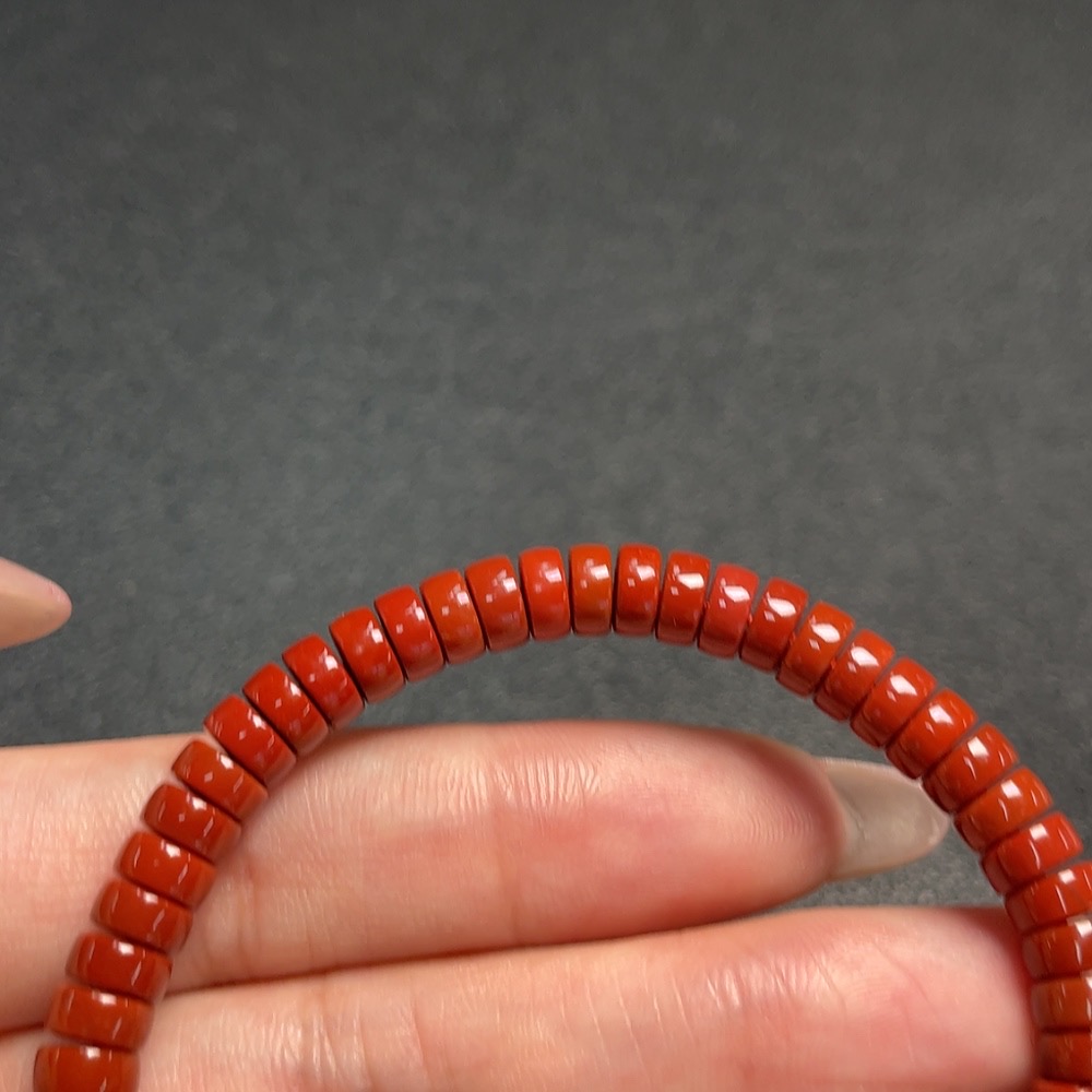 C34952599 Red Agate Bracelet with Visible Organic Matter, Total Weight Approx. 12.19g, Bead Size 6mm