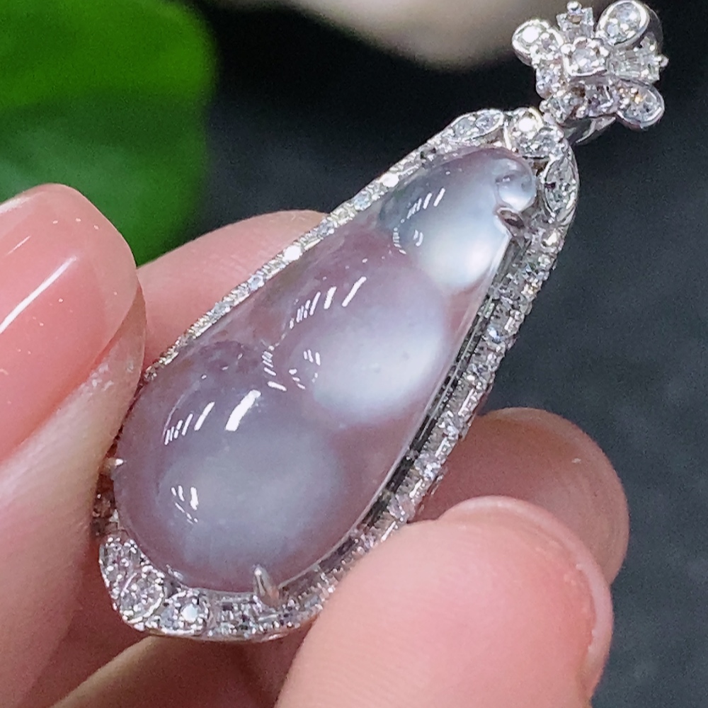 F34997848 Jadeite Inlaid Fu Dou Pendant with 18k Gold and Diamond Accents, Total Weight Approximately 2.45g