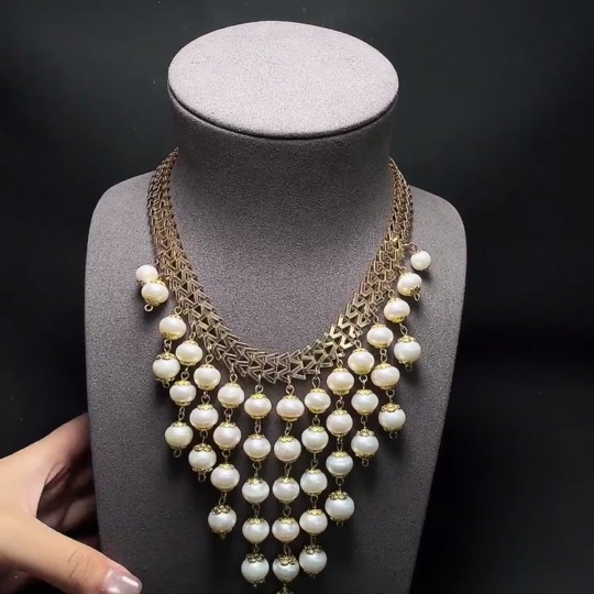 C34988224 Pearl Necklace Total Weight Approximately 101.54g