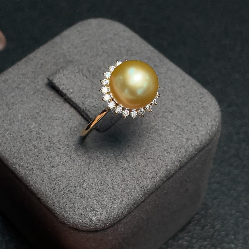 C33871581 18K Gold Seawater Pearl Ring, Color Origin Undetermined, Non-Diamond, Total Weight Approx. 2.55g, Stone Size 9.3mm, Size 15
