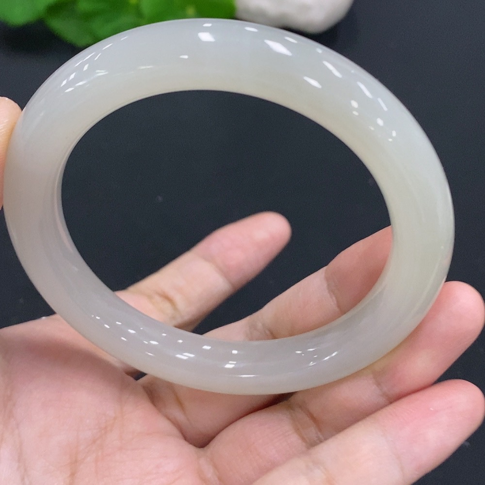 H28194044 Hetian Jade Bracelet Size 58.5 Total Weight Approx. 52.8g