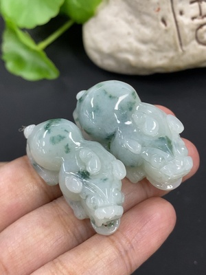 F46596503 翡翠貔貅挂件 货品总重约32.95g
