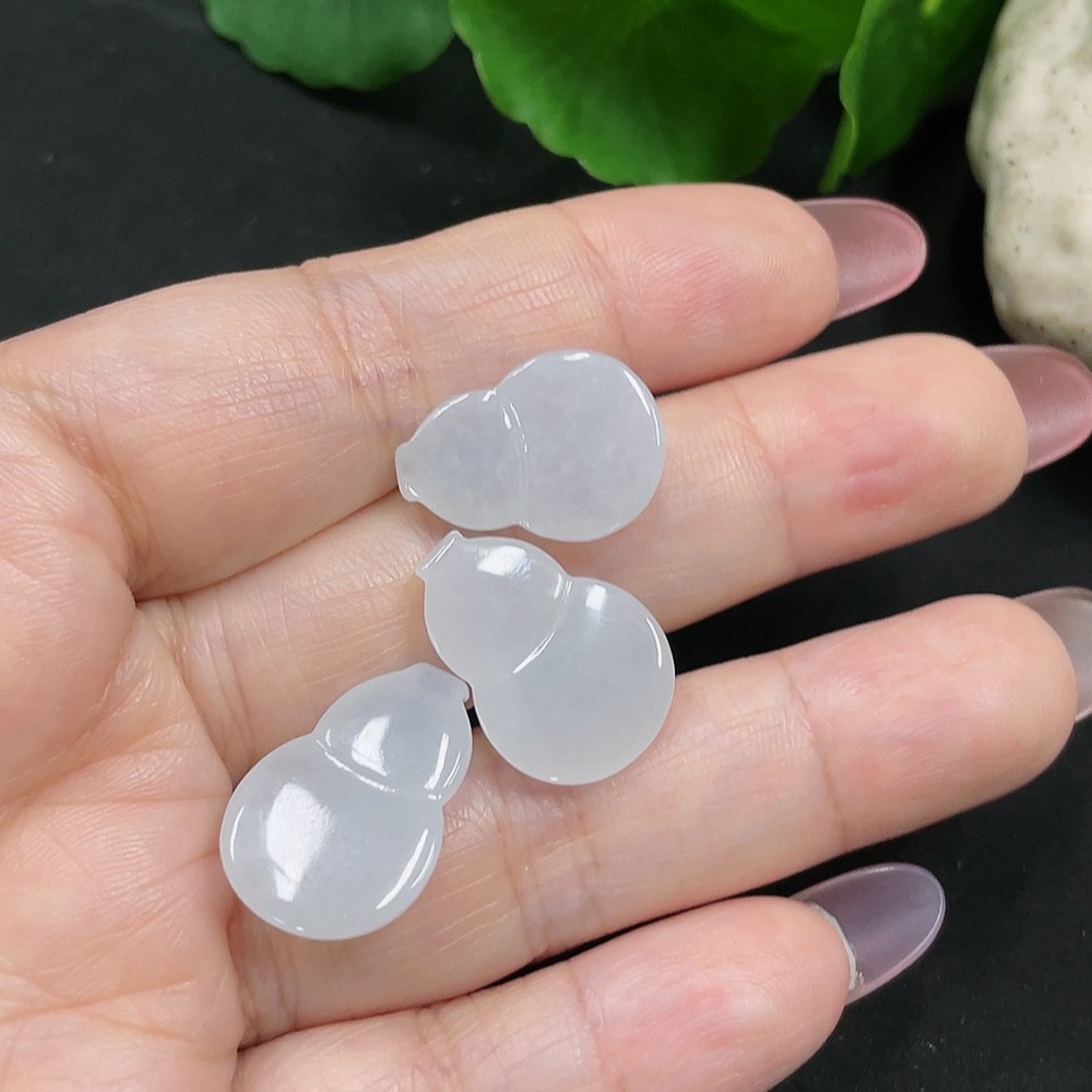 F34982979 Jadeite Gourd Inlaid Pieces Sell as a Lot