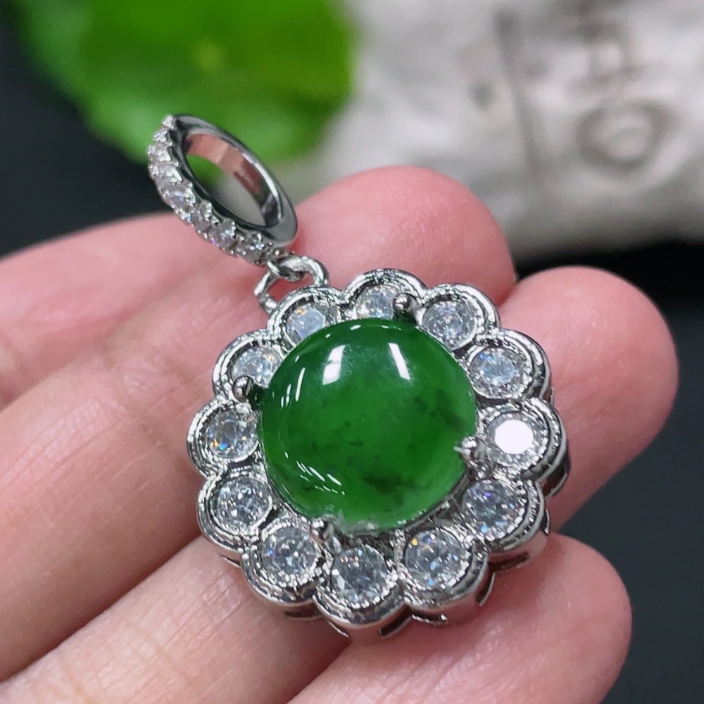 F33935641 Jadeite Inlaid Pendant Non-Gold Total Weight Approx. 6.24g