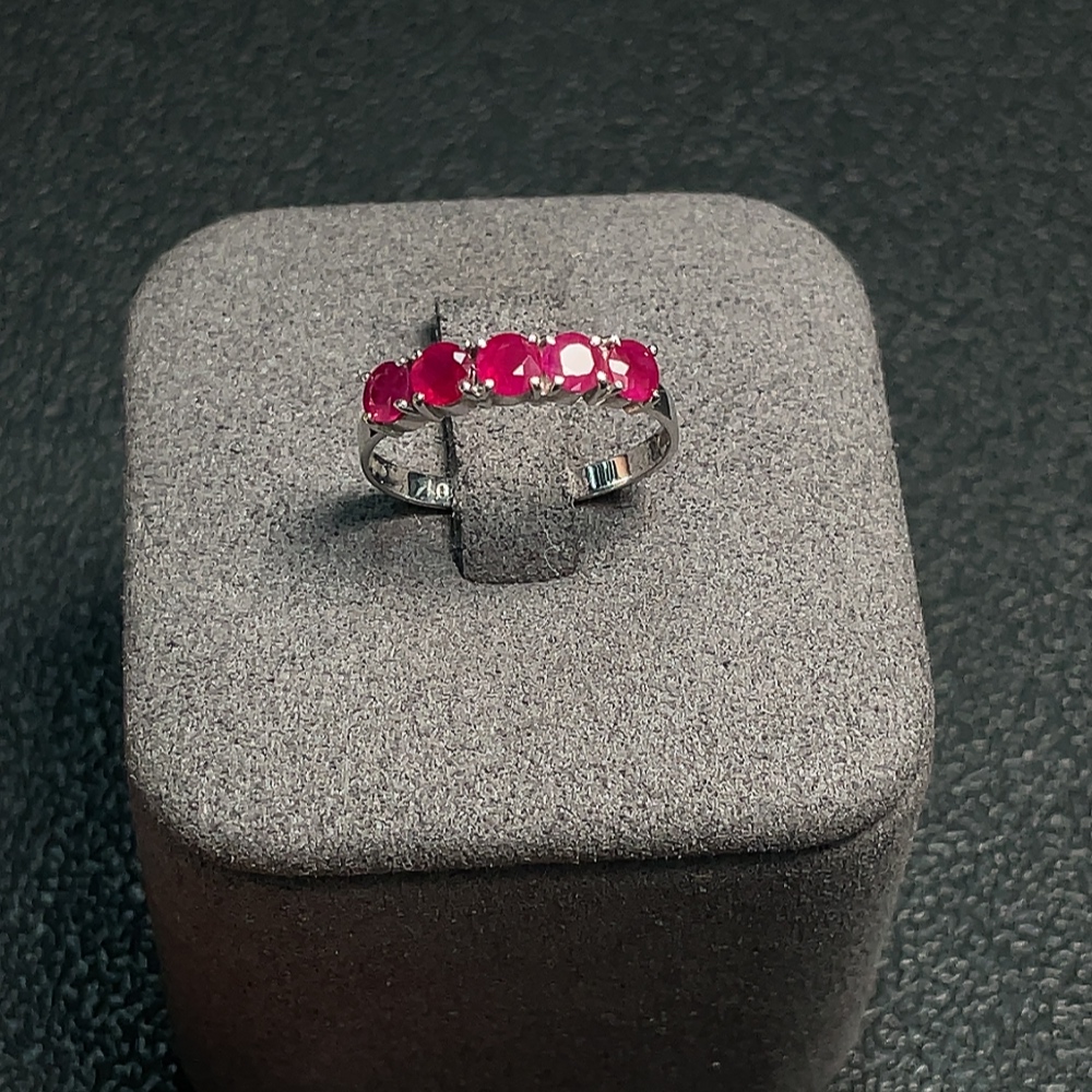 C33870879 Ruby Ring, 72% Gold Content, Total Weight Approx. 1.47g, Size 14
