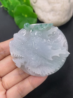 F46566728 翡翠龙牌挂件 货品总重约56g