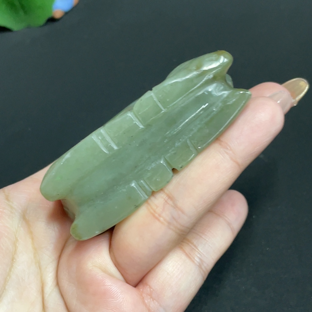 H31658987 Hetian Jade Handheld Piece, Auspicious Beast, Total Weight Approx. 129.4g