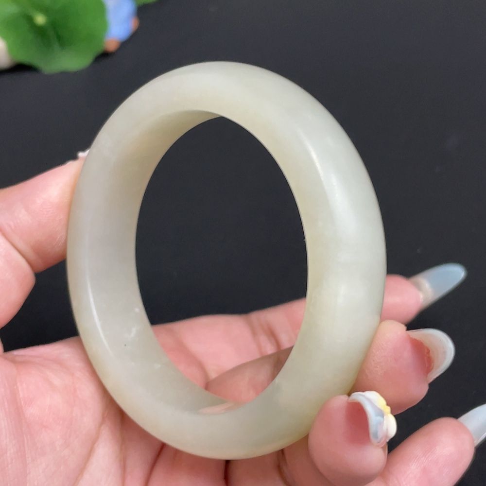 H31632631 Hetian Jade Round Bracelet (Size 57.2, Total Weight ~74.2g)