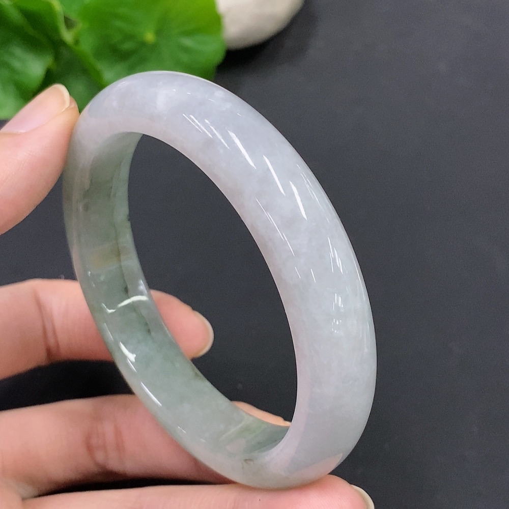 F23562867 Jadeite Round Bracelet Size 57 Total Weight 55.938g