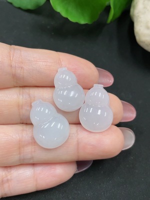 F34982979 Jadeite Gourd Inlaid Pieces Sell as a Lot