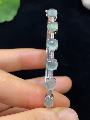 F28235372 Jadeite Inlaid Bangle AU37% with Diamond Accents, Total Weight Approx. 5.94g