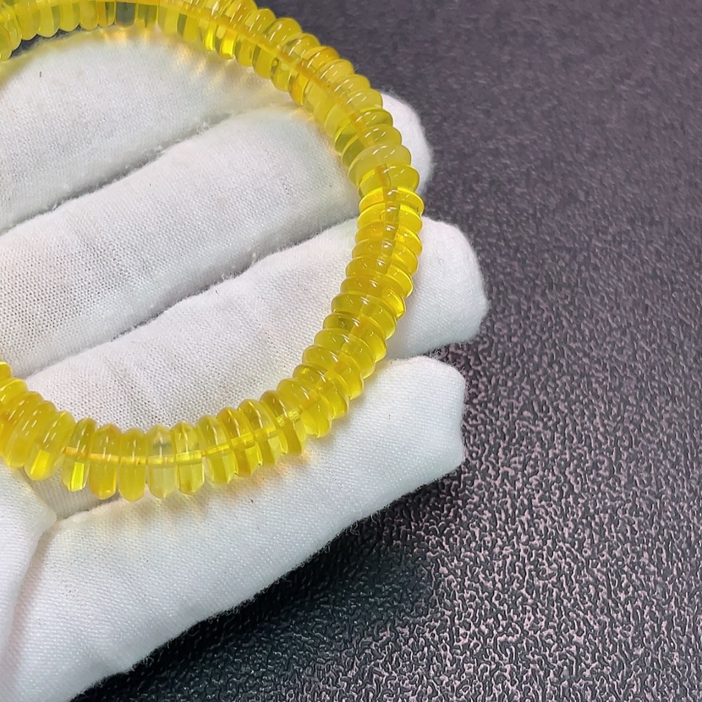 C32786262 Amber Beeswax Bracelet, Total Weight Approx. 8.94g, Size About 8.3mm