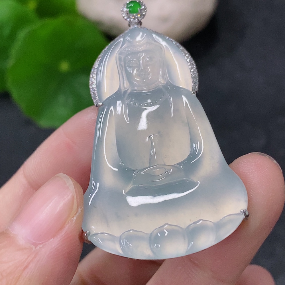 F32799247 Jadeite inlaid Guanyin pendant 18k with diamond accents, total product weight approximately 9.63g