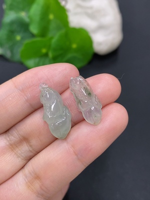 F45443786 Jadeite Inlaid Pieces Sell as a Lot