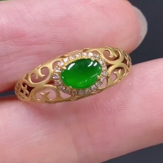 F29336700 Jadeite Cabochon Ring in 18K Gold with Diamond Accents