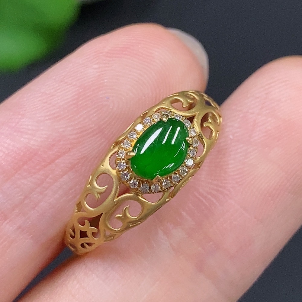 F29336700 Jadeite Cabochon Ring in 18K Gold with Diamond Accents